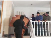 吴中苏州市区“大白宫”违建拆除现场，楼内画面曝